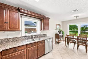 381 NE Surfside Ave, Port Saint Lucie, FL 34983 - Photo 7