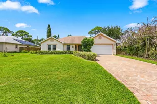 381 NE Surfside Ave, Port Saint Lucie, FL 34983 - Photo 5
