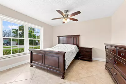 381 NE Surfside Avenue, Port Saint Lucie, FL 34983 - Photo 33