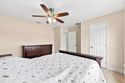 381 NE Surfside Avenue, Port Saint Lucie, FL 34983 - Photo 35
