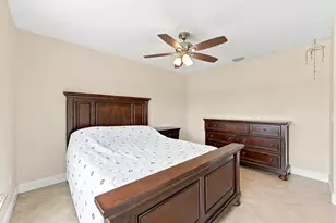 381 NE Surfside Ave, Port Saint Lucie, FL 34983 - Photo 35