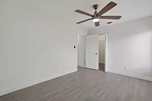 302 SW Kentwood Rd, Port Saint Lucie, FL 34953 - Photo 23