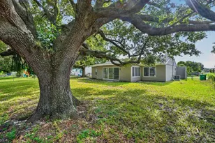 302 SW Kentwood Rd, Port Saint Lucie, FL 34953 - Photo 5
