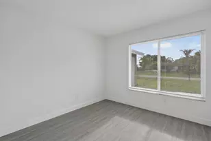 302 SW Kentwood Rd, Port Saint Lucie, FL 34953 - Photo 21