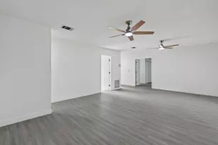 302 SW Kentwood Rd, Port Saint Lucie, FL 34953 - Photo 19