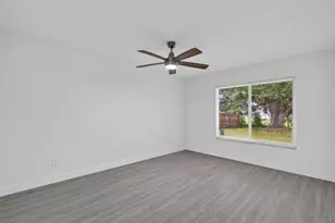 302 SW Kentwood Rd, Port Saint Lucie, FL 34953 - Photo 25