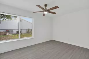 302 SW Kentwood Rd, Port Saint Lucie, FL 34953 - Photo 23