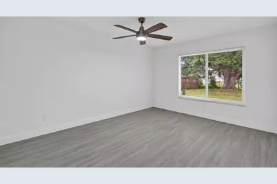 302 SW Kentwood Road, Port Saint Lucie, FL 34953 - Photo 23