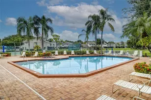 2269 Discovery Cir W, Deerfield Beach, FL 33442 - Photo 23
