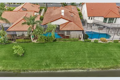 22595 Esplanada Circle W, Boca Raton, FL 33433 - Photo 3