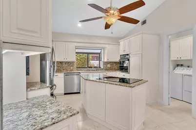 22595 Esplanada Circle W, Boca Raton, FL 33433 - Photo 23