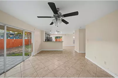 5789 Woodland Point Drive, Tamarac, FL 33319 - Photo 15