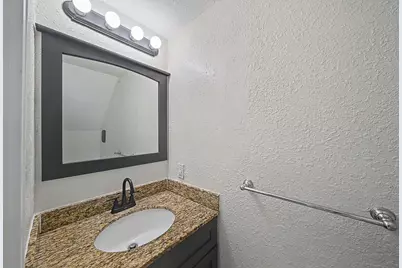 5789 Woodland Point Drive, Tamarac, FL 33319 - Photo 9