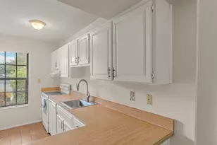 1494 SE Colchester Cir, Port Saint Lucie, FL 34952 - Photo 9