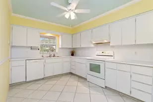 6207 Jacaranda Cir, Tamarac, FL 33319 - Photo 19