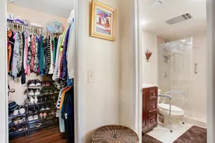 211 S Hollybrook Dr, Pembroke Pines, FL 33025 - Photo 17