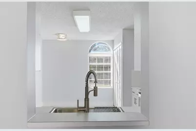 2381 NE 14th Street Causeway #206, Pompano Beach, FL 33062 - Photo 9
