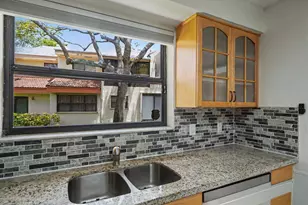3405 Emerald Oaks Dr, Hollywood, FL 33021 - Photo 23