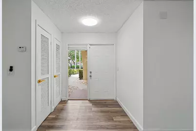 3405 Emerald Oaks Drive, Hollywood, FL 33021 - Photo 7
