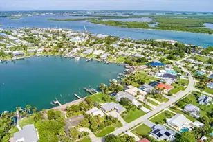 309 Fernandina St, Hutchinson Island, FL 34949 - Photo 41