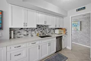 5380 N Ocean Dr, Riviera Beach, FL 33404 - Photo 23