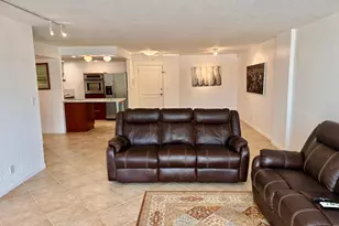 1000 Spanish River Rd, Boca Raton, FL 33432 - Photo 15