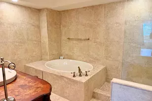 1000 Spanish River Rd, Boca Raton, FL 33432 - Photo 31