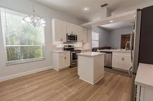 204 NW Zanzibar Pl, Port Saint Lucie, FL 34986 - Photo 5