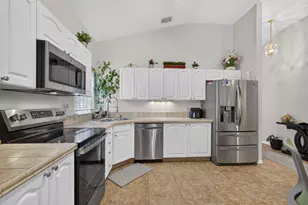 8058 Via Hacienda, Riviera Beach, FL 33418 - Photo 17
