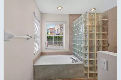 8058 Via Hacienda, Riviera Beach, FL 33418 - Photo 39