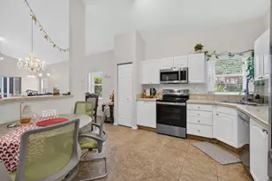 8058 Via Hacienda, Riviera Beach, FL 33418 - Photo 15