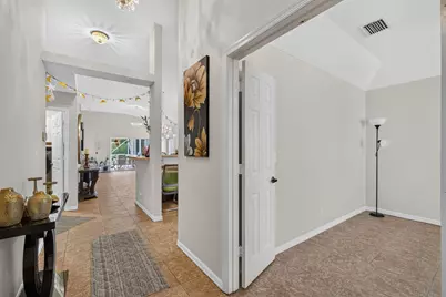 8058 Via Hacienda, Riviera Beach, FL 33418 - Photo 9