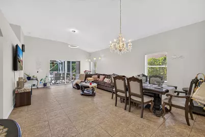 8058 Via Hacienda, Riviera Beach, FL 33418 - Photo 19