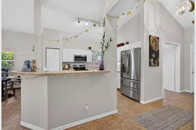 8058 Via Hacienda, Riviera Beach, FL 33418 - Photo 9