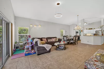 8058 Via Hacienda, Riviera Beach, FL 33418 - Photo 23