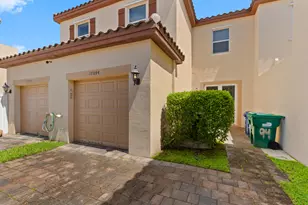 17094 SW 95th Terrace, Miami, FL 33196 - Photo 1