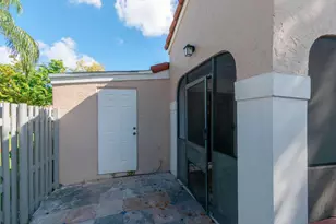 1579 Springside Dr, Weston, FL 33326 - Photo 27