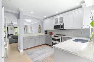 11397 Pond View Dr, Wellington, FL 33414 - Photo 11