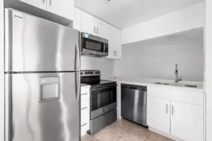 950 Coral Club Dr, Coral Springs, FL 33071 - Photo 5