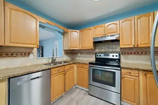 6767 Massachusetts Dr, Lake Worth, FL 33462 - Photo 9