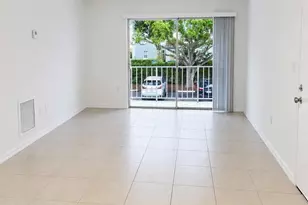 431 Executive Center Dr, West Palm Beach, FL 33401 - Photo 1