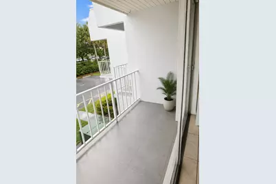 431 Executive Center Drive #204, West Palm Beach, FL 33401 - Photo 3