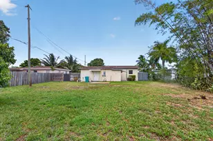 2681 NW 2nd St, Boynton Beach, FL 33435 - Photo 19