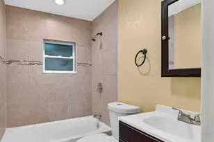 2681 NW 2nd St, Boynton Beach, FL 33435 - Photo 23