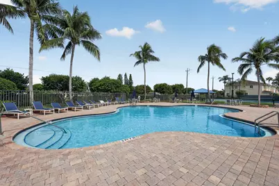 2823 S Evergreen Circle, Boynton Beach, FL 33426 - Photo 25