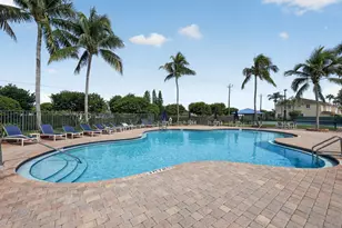 2823 S Evergreen Cir, Boynton Beach, FL 33426 - Photo 25