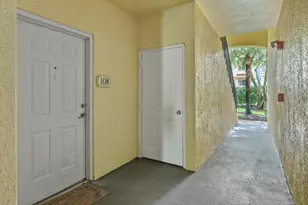 2730 Anzio Ct, Palm Beach Gardens, FL 33410 - Photo 5