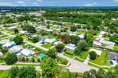 5709 SE Indigo Avenue, Stuart, FL 34997 - Photo 27