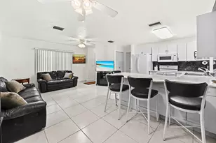 3906 Kewanee Rd, Lake Worth, FL 33462 - Photo 5