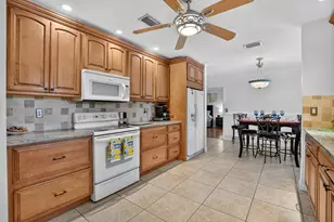 760 NW 41st Terrace, Deerfield Beach, FL 33442 - Photo 11